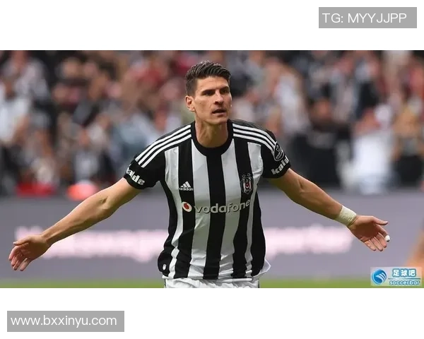 洛佩兹到洛卡特尔：探讨名字中带洛的足球球星与他们的传奇故事